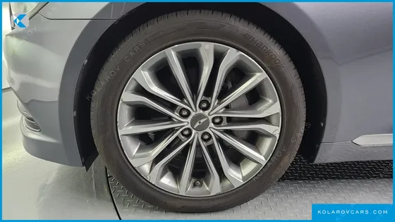 HYUNDAI GENESIS G330 MODERN AWD