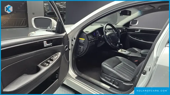 HYUNDAI GENESIS BH330 MODERN
