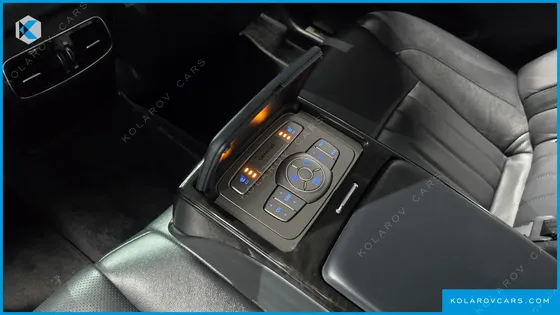 HYUNDAI GENESIS BH330 MODERN