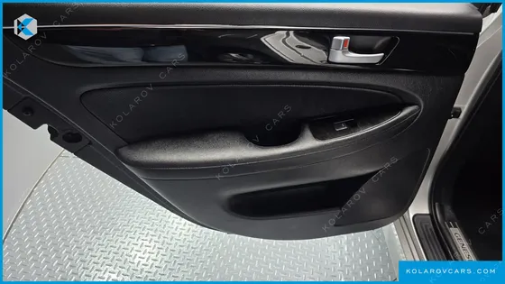HYUNDAI GENESIS BH330 MODERN