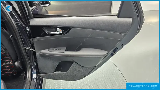 KIA K3 5DOOR GT SIGNATURE