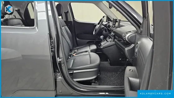 HYUNDAI CASPER THE ESSENTIAL LIGHT