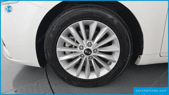 KIA K7 3.0 LPI LUXURY (RENTAL CAR)