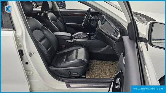 KIA K7 3.0 LPI LUXURY (RENTAL CAR)