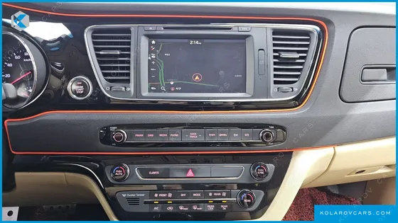 KIA CARNIVAL 11-SEATER HI-LIMOUSINE