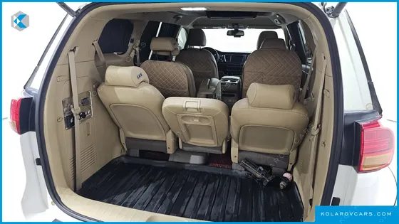 KIA CARNIVAL 11-SEATER HI-LIMOUSINE