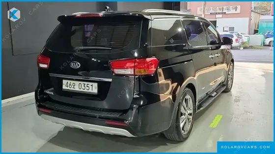 KIA CARNIVAL 9-SEATER PRESTIGE