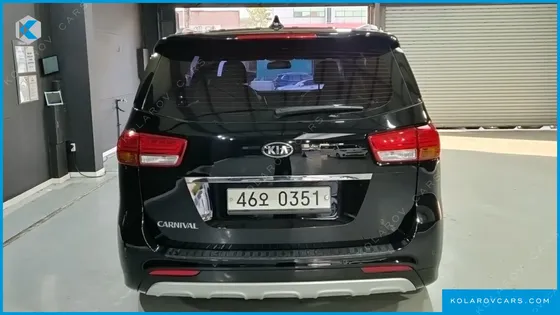 KIA CARNIVAL 9-SEATER PRESTIGE
