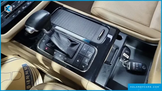 KIA CARNIVAL 9-SEATER PRESTIGE