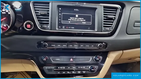KIA CARNIVAL 9-SEATER PRESTIGE