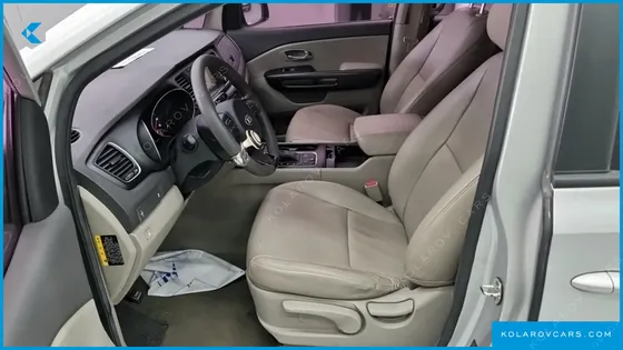KIA CARNIVAL 11-SEATER DELUXE