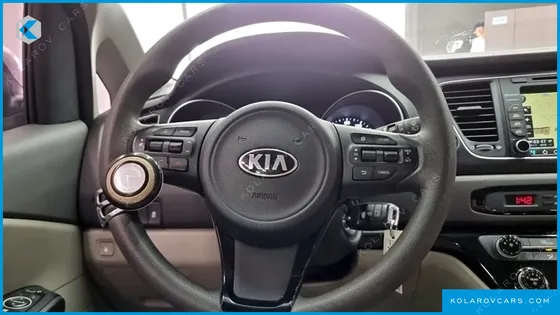 KIA CARNIVAL 11-SEATER DELUXE