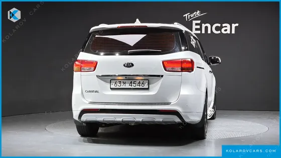 KIA CARNIVAL 9-SEATER NOBLESSE