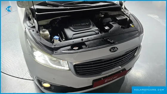 KIA CARNIVAL 9-SEATER NOBLESSE