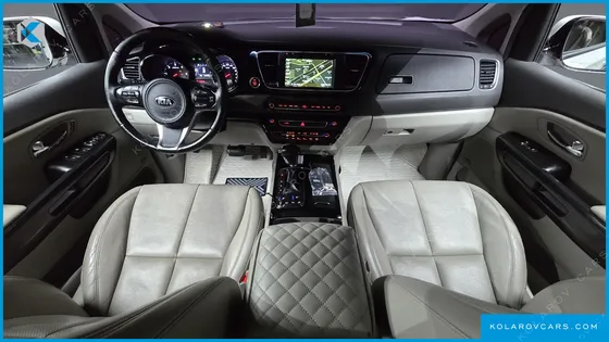 KIA CARNIVAL 9-SEATER NOBLESSE