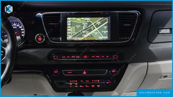 KIA CARNIVAL 9-SEATER NOBLESSE