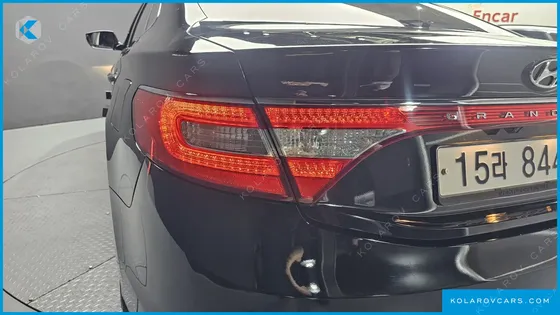 HYUNDAI GRANDEUR HG300 PREMIUM