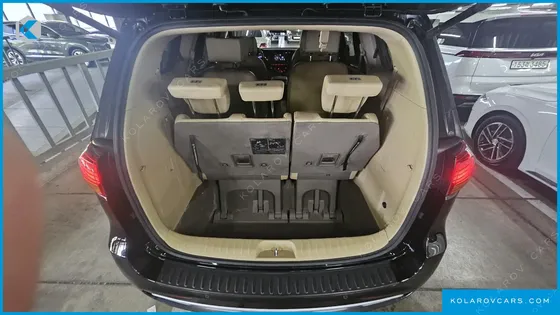 KIA CARNIVAL GASOLINE 7-SEATER HI-LIMOUSINE