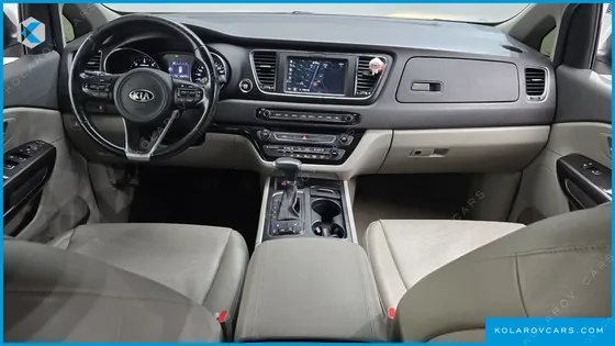 KIA CARNIVAL 9-SEATER LUXURY