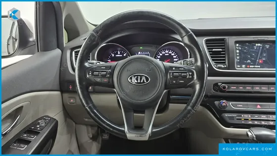 KIA CARNIVAL 9-SEATER LUXURY