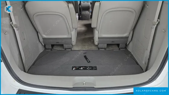 KIA CARNIVAL 9-SEATER LUXURY