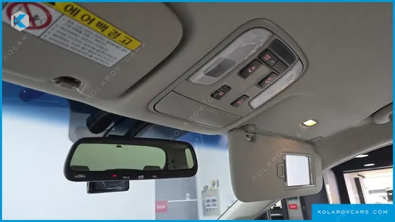KIA CARNIVAL 9-SEATER LUXURY