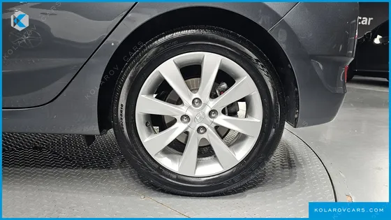 HYUNDAI ACCENT DIESEL WIT 1.6 VGT PREMIER