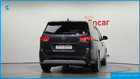 KIA CARNIVAL 9-SEATER PRESTIGE