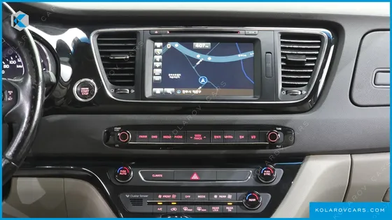 KIA CARNIVAL 9-SEATER PRESTIGE