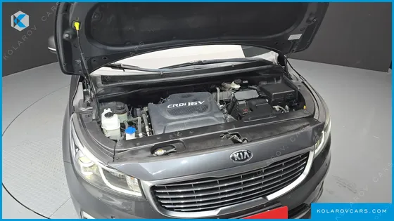KIA CARNIVAL 9-SEATER PRESTIGE