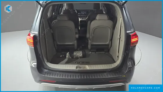 KIA CARNIVAL 9-SEATER PRESTIGE