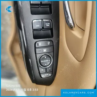KIA CARNIVAL 9-SEATER PRESTIGE