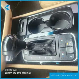 KIA CARNIVAL 9-SEATER PRESTIGE