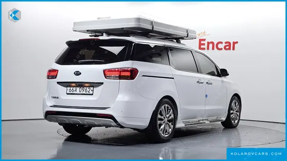 KIA CARNIVAL 9-SEATER NOBLESSE