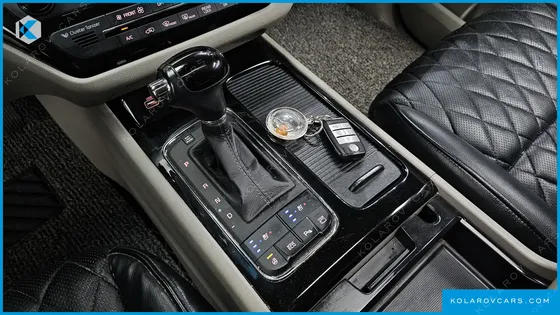 KIA CARNIVAL 9-SEATER NOBLESSE