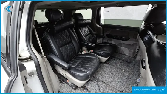 KIA CARNIVAL 9-SEATER NOBLESSE