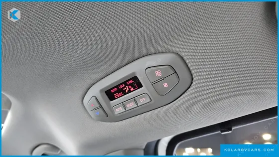 KIA CARNIVAL 9-SEATER NOBLESSE