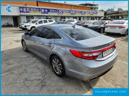 HYUNDAI GRANDEUR HG240 MODERN