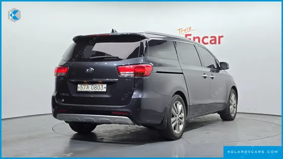 KIA CARNIVAL 9-SEATER NOBLESSE