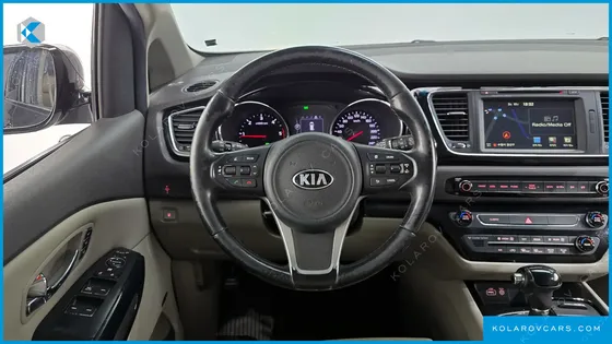 KIA CARNIVAL 9-SEATER NOBLESSE