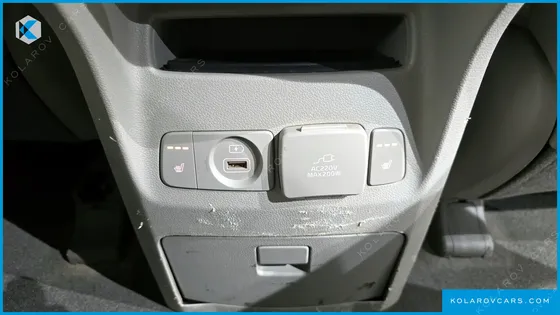 KIA CARNIVAL 9-SEATER NOBLESSE