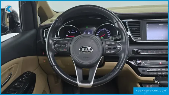 KIA CARNIVAL 9-SEATER PRESTIGE