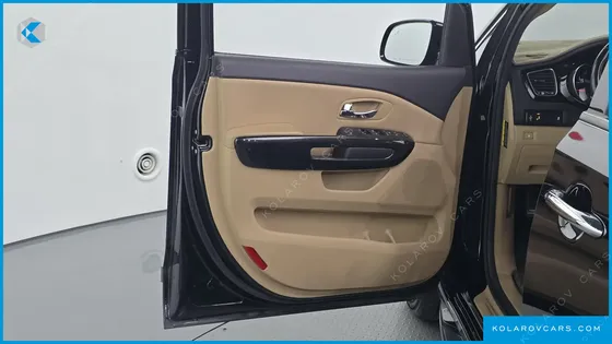 KIA CARNIVAL 9-SEATER PRESTIGE