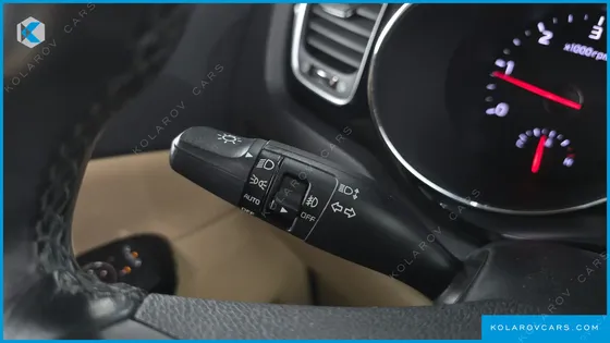 KIA CARNIVAL 9-SEATER PRESTIGE
