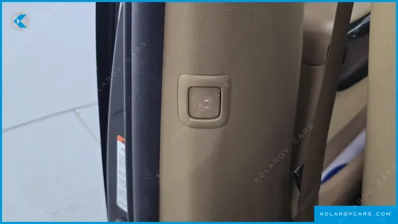 KIA CARNIVAL 9-SEATER PRESTIGE