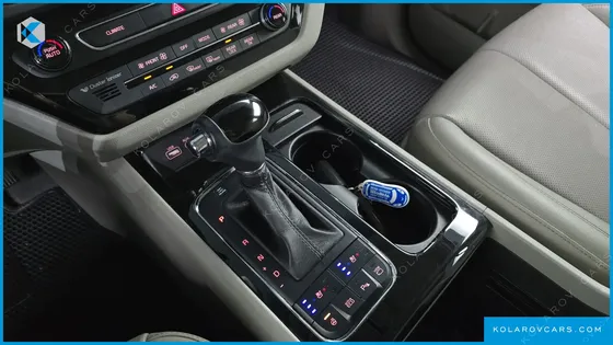 KIA CARNIVAL 9-SEATER NOBLESSE