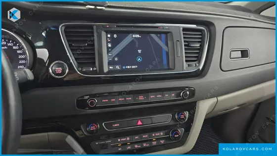 KIA CARNIVAL 9-SEATER NOBLESSE