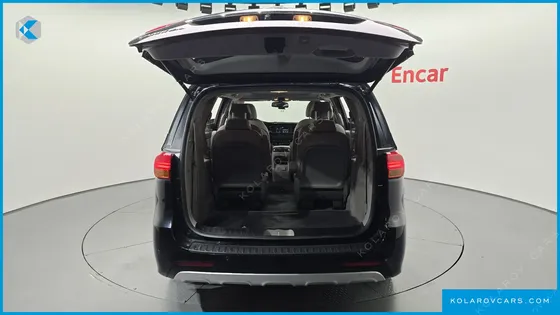 KIA CARNIVAL 9-SEATER NOBLESSE