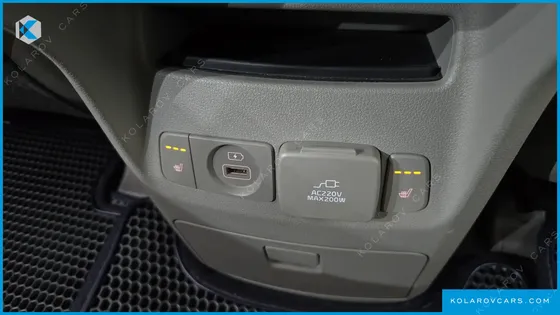 KIA CARNIVAL 9-SEATER NOBLESSE
