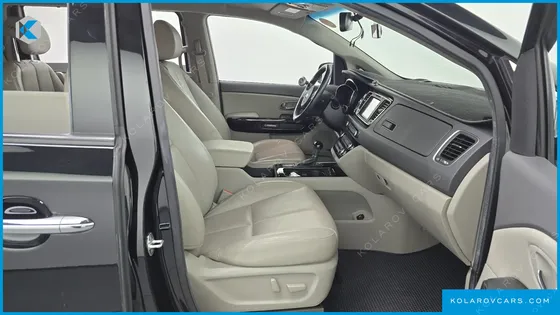 KIA CARNIVAL 9-SEATER NOBLESSE